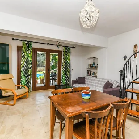 Duplex House With Shared Pool Near Beach In